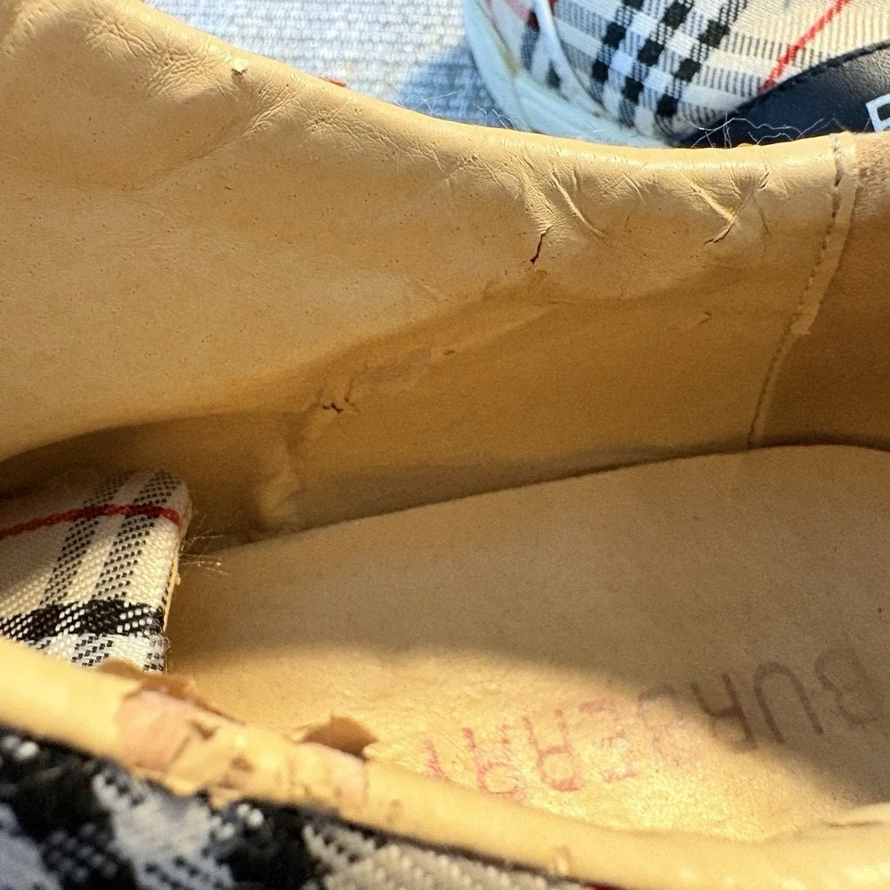 Burberry pre owned